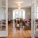 Les D'arromanches, Teritoria Hotel 4*
