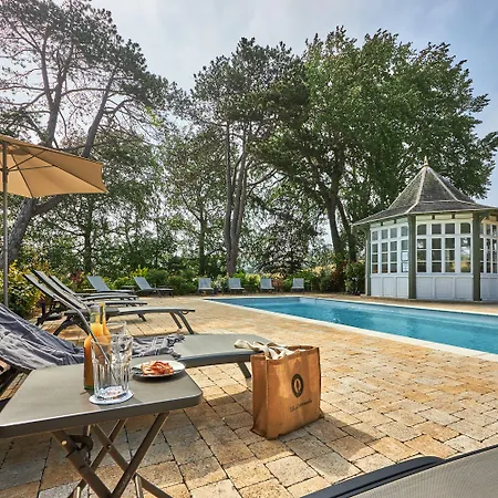 Les D'arromanches, Teritoria Арроманш-ле-Бен