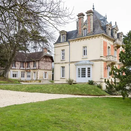 Les D'arromanches, Teritoria 4*