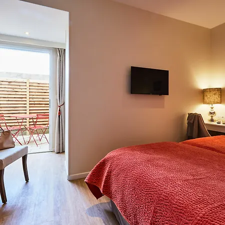 Les D'arromanches, Teritoria 4*