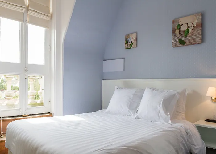 Les D'arromanches, Teritoria 4* Αρρομάνς