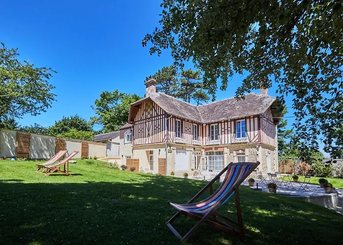 Les D'arromanches, Teritoria Ξενοδοχείο 4*