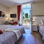Les D'arromanches, Teritoria Hotel 4*