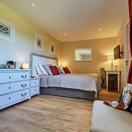 Les D'arromanches, Teritoria ホテル