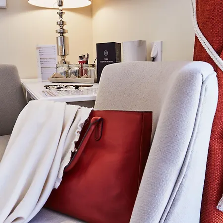 Les D'arromanches, Teritoria ホテル