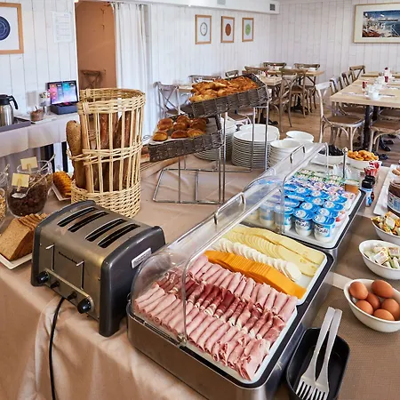 Les D'arromanches, Teritoria ホテル