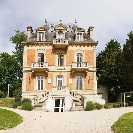 Les D'arromanches, Teritoria ホテル 4*