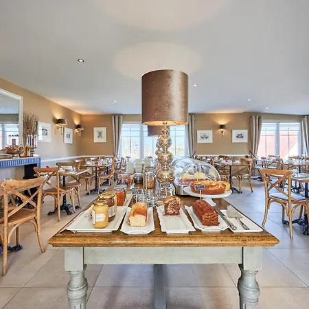 Les D'arromanches, Teritoria Hotel