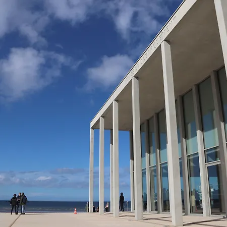 호텔 Les D'arromanches, Teritoria 4*