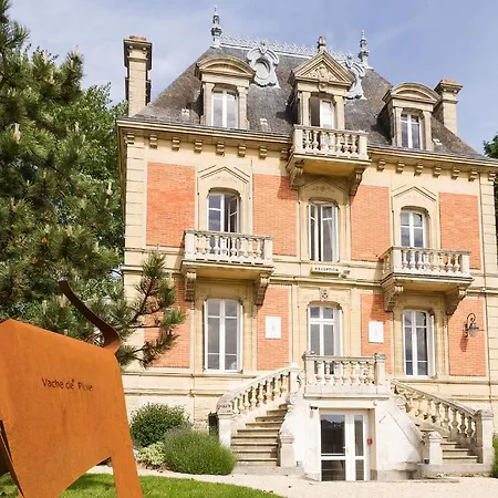 Les D'arromanches, Teritoria 4* アロマンシュ・レ・バン