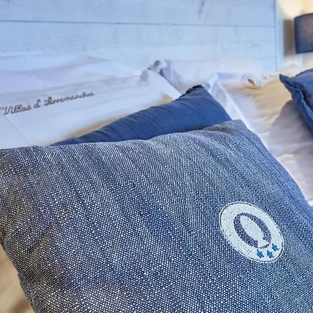 Les D'arromanches, Teritoria 4*