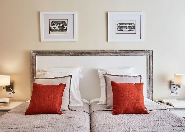 Les D'arromanches, Teritoria מלון ארומנש-לה-באינס