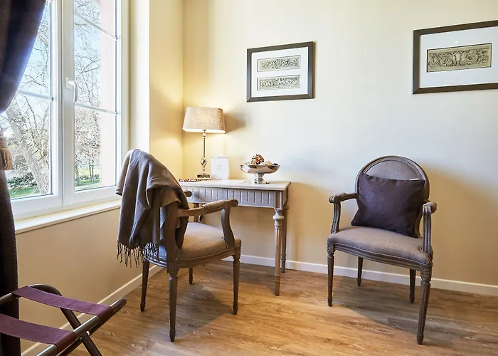 Les D'arromanches, Teritoria 호텔