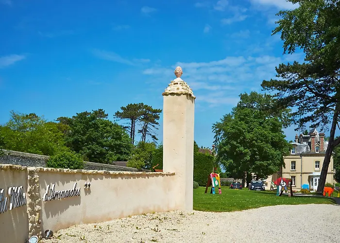 Les D'arromanches, Teritoria 4*