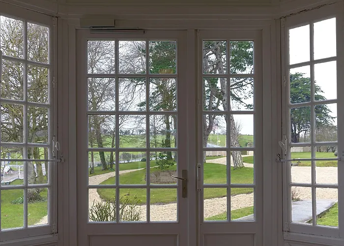 Hotel Les D'arromanches, Teritoria