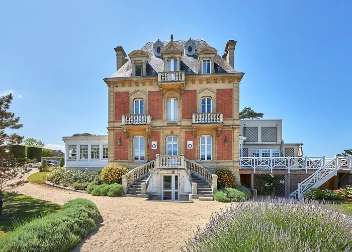 호텔 Les D'arromanches, Teritoria