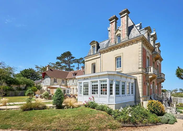 Les D'arromanches, Teritoria 아로만체스레방